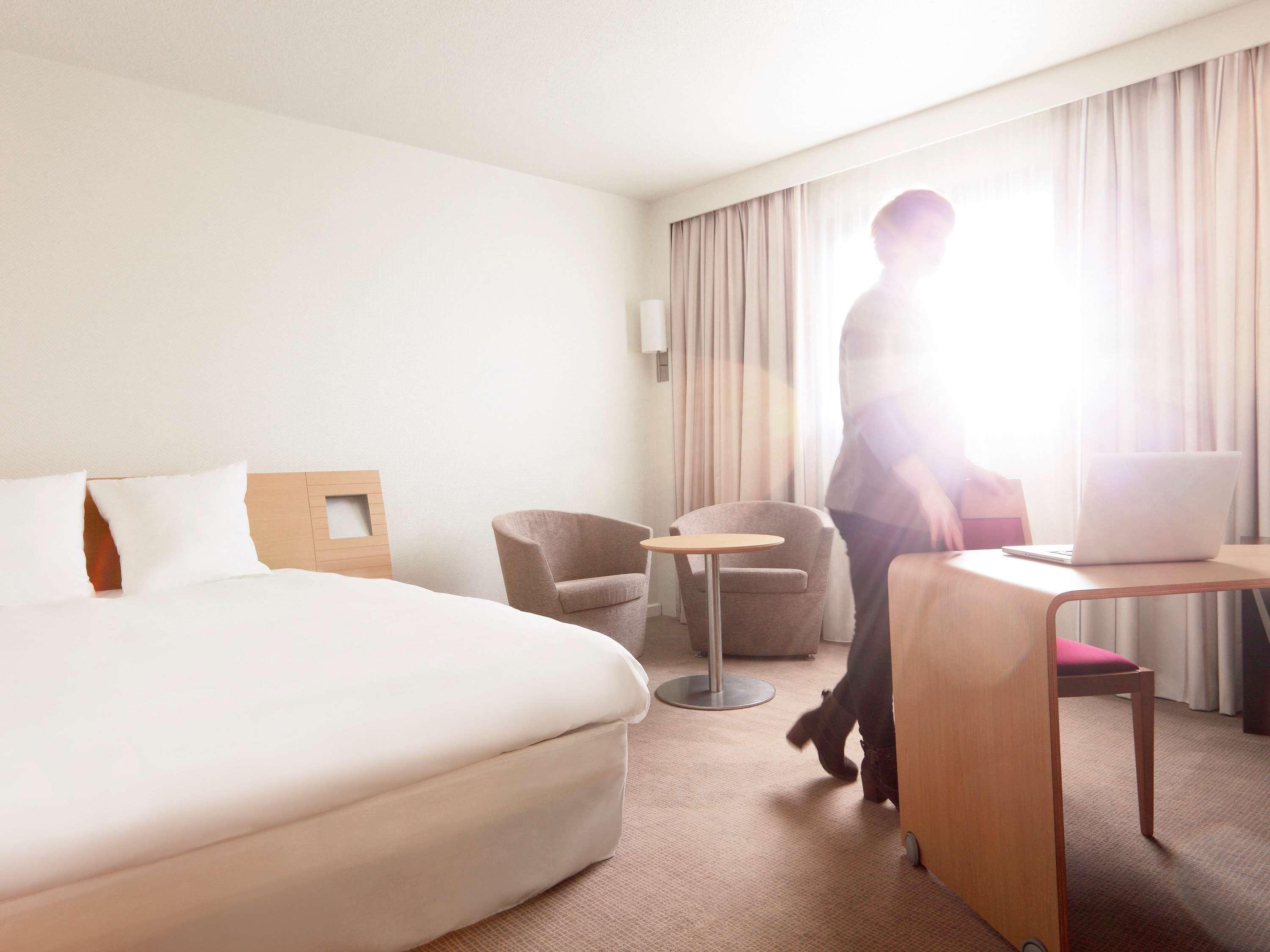 Novotel Atria Nimes Centre Kültér fotó