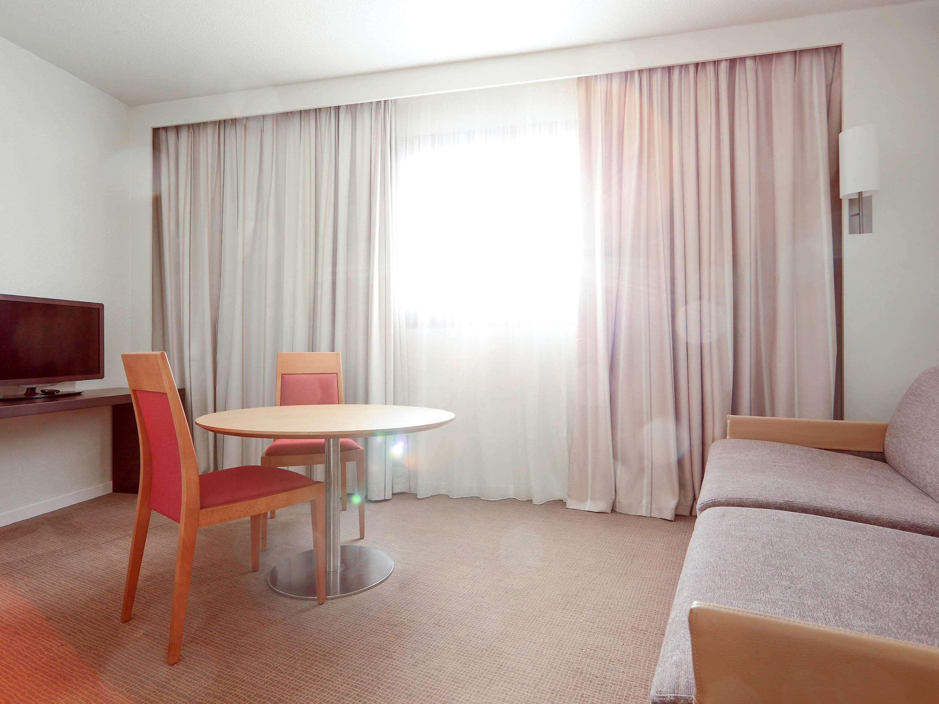 Novotel Atria Nimes Centre Kültér fotó