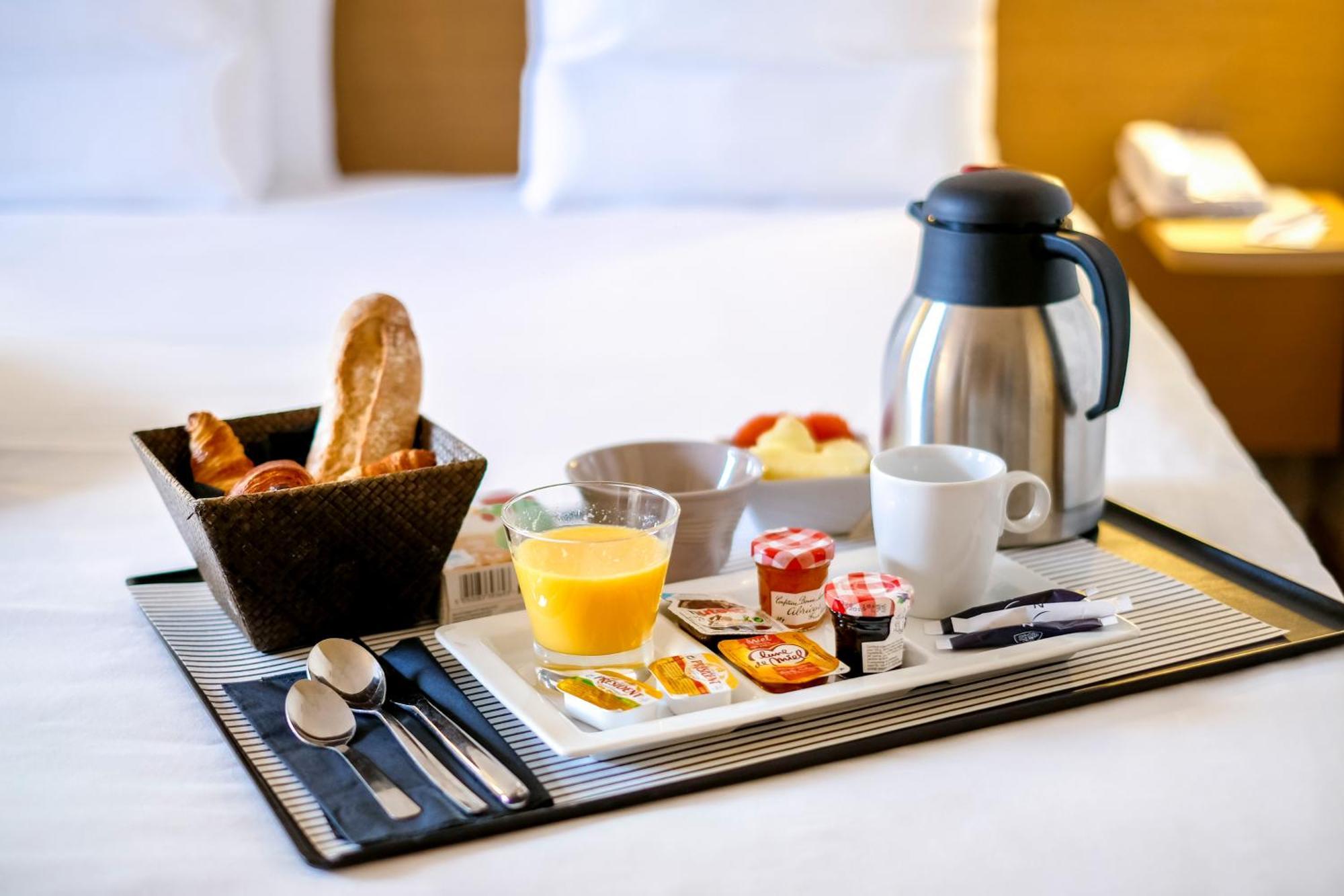 Novotel Atria Nimes Centre Kültér fotó