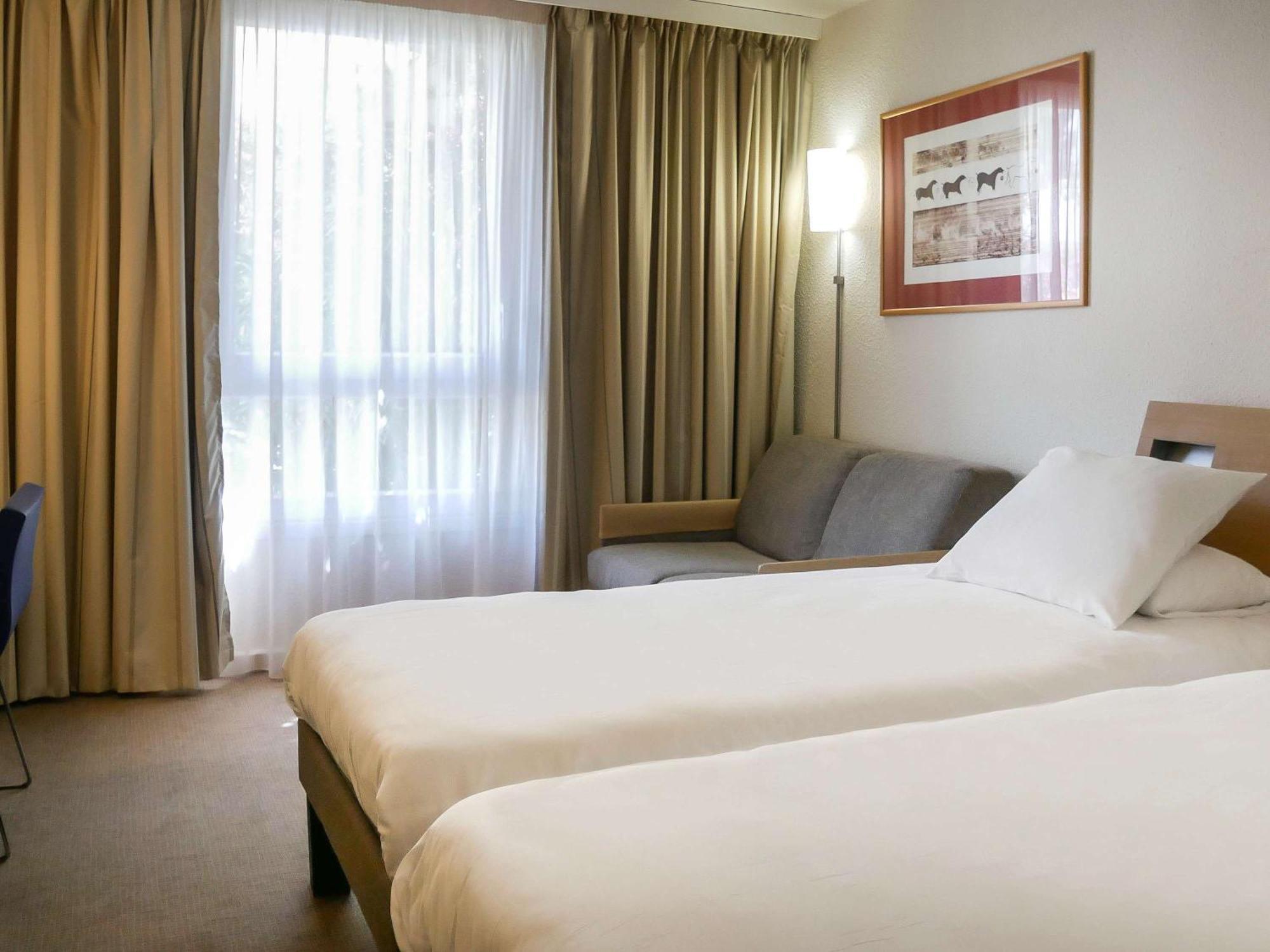 Novotel Atria Nimes Centre Kültér fotó