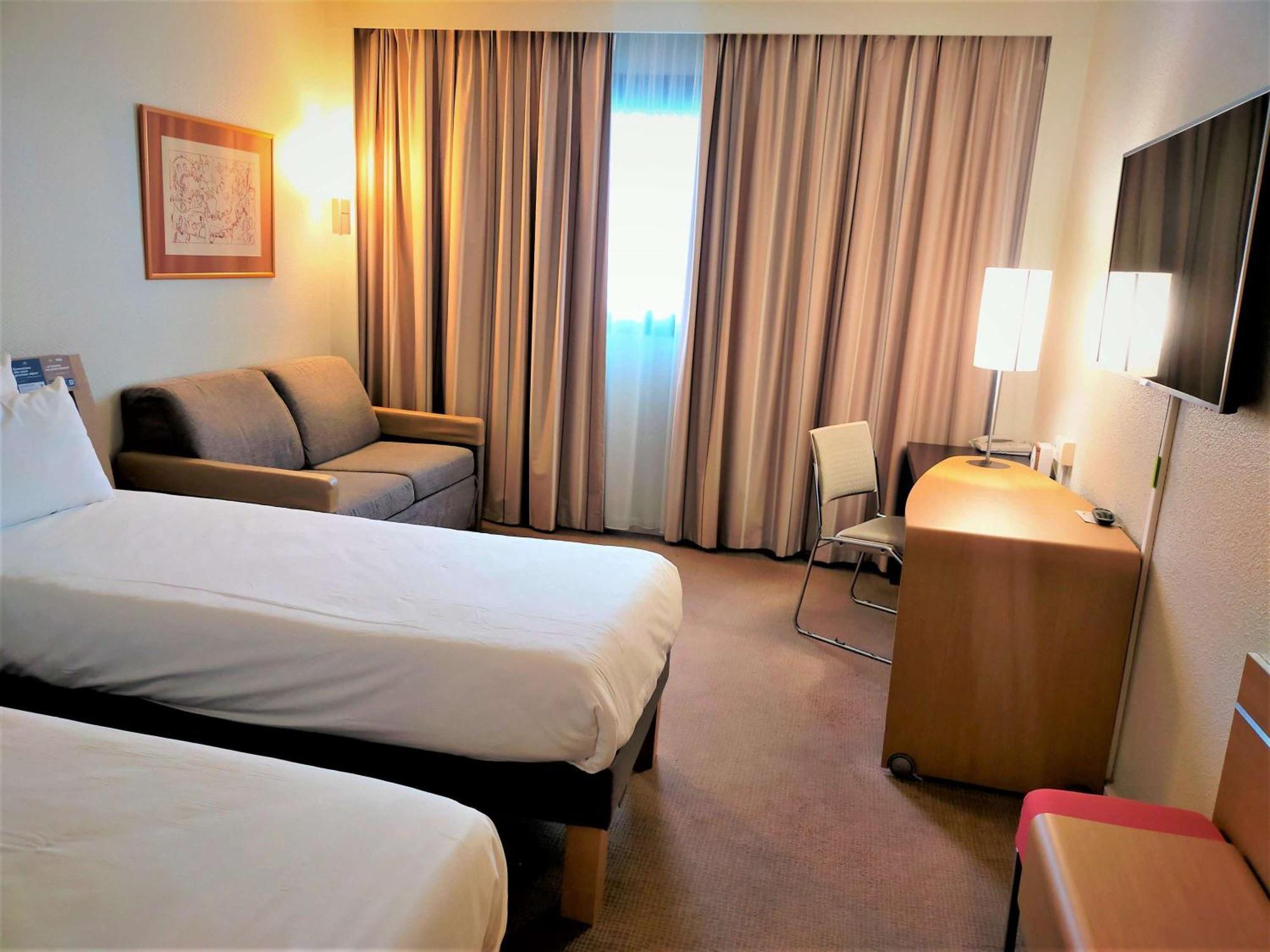 Novotel Atria Nimes Centre Kültér fotó